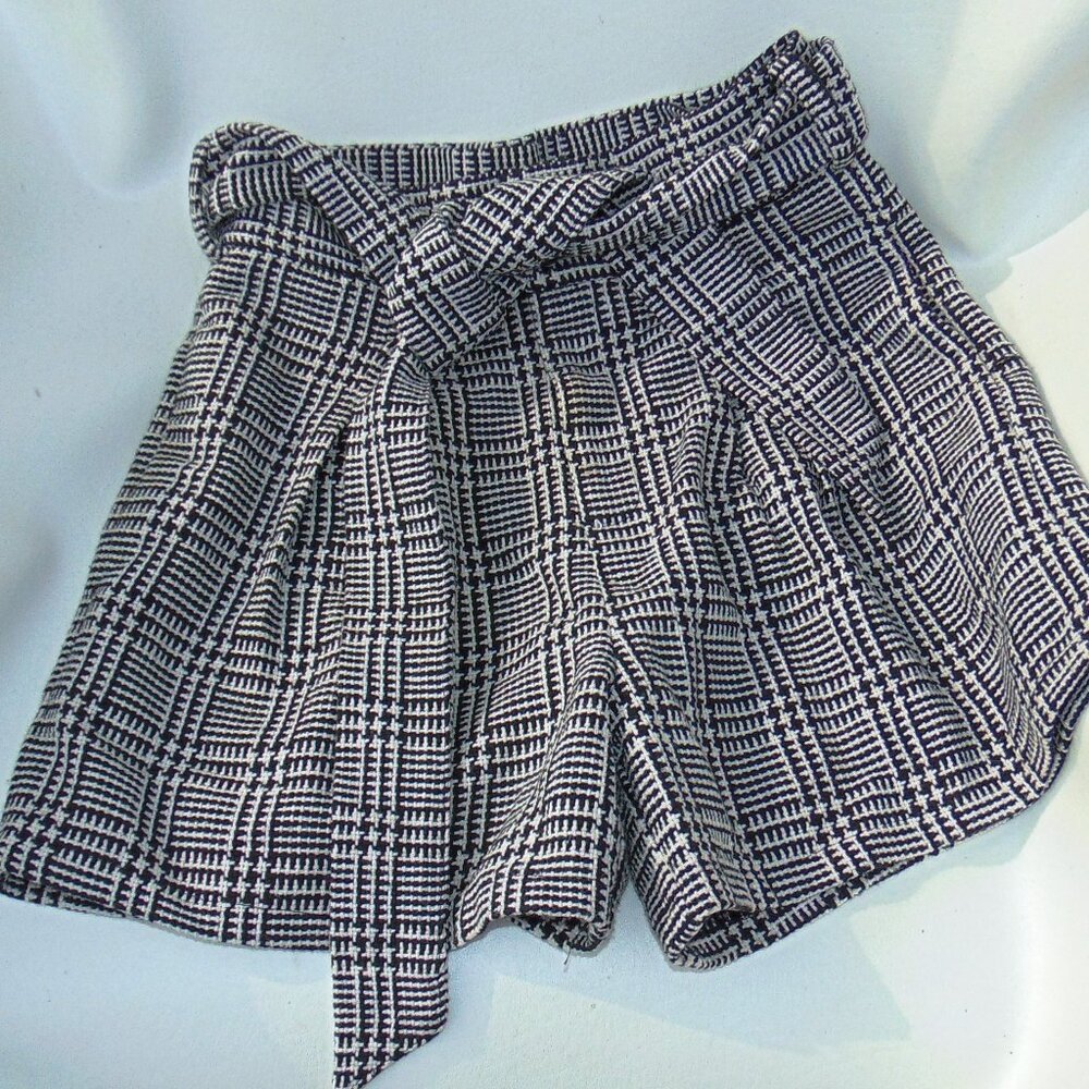 THML Black/Ivory Woven Heavy Plaid Houndstooth Short 25 NWT! SO CUTE!